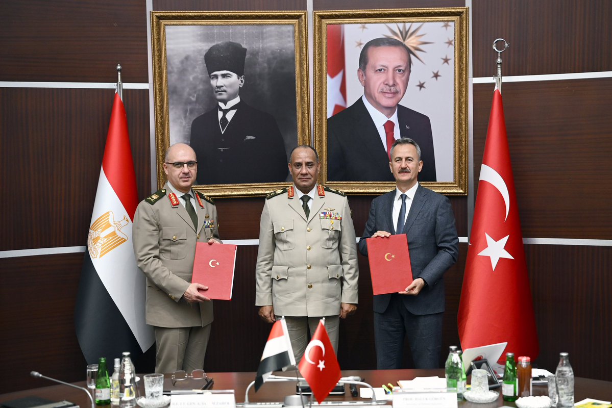 رئيس الصناعات الدفاعية التركية يبحث مع وزير الدفاع المصري فرص التعاون